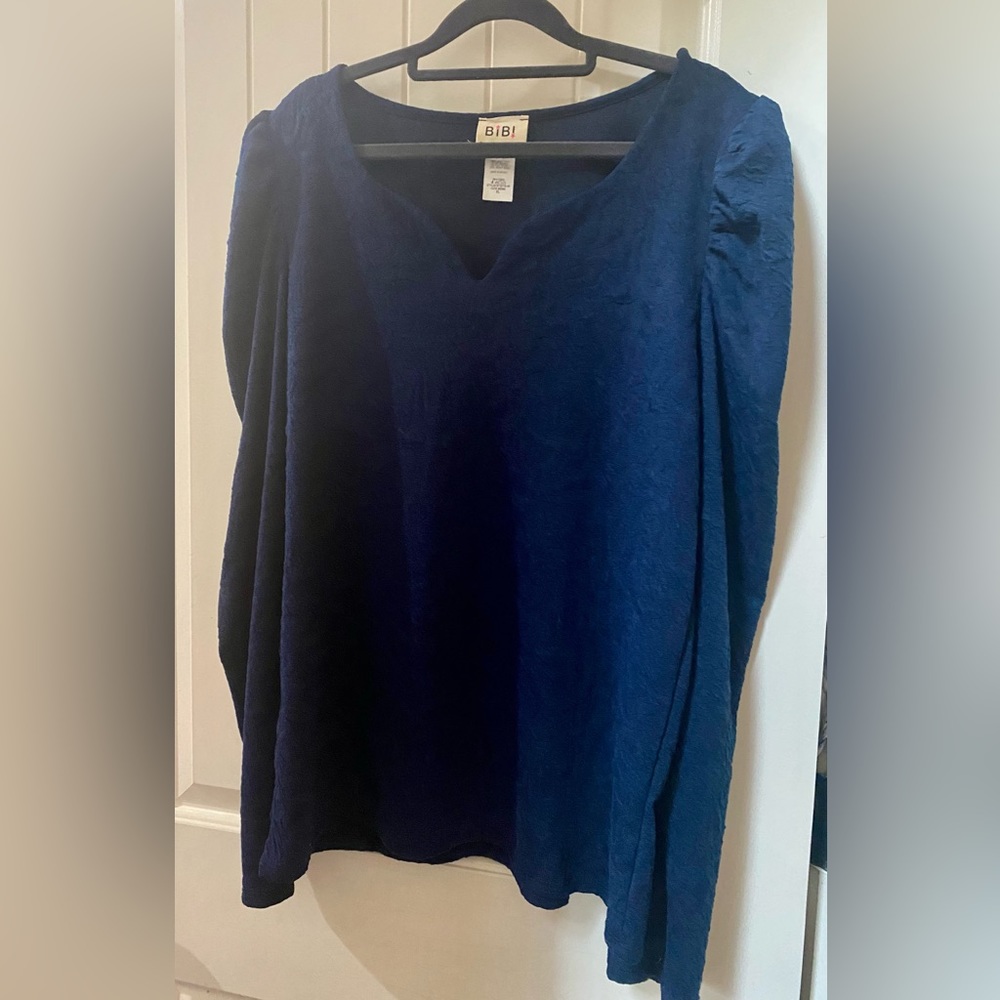 Bibi Boutique Brand NWOT navy top